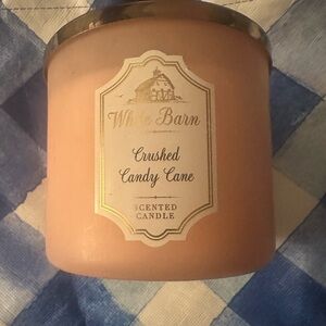 White Barn Crushed Candy Cane Candle - Soft Pink